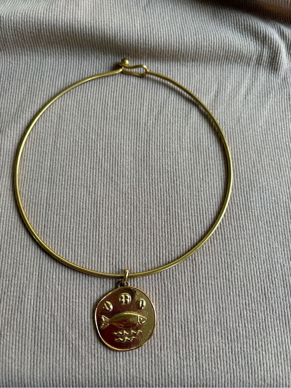 Gold Tone Fish Pendant Choker Necklace - Women Jewelry